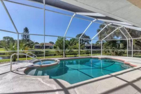 Villa with swimming pool & spa in quiet area